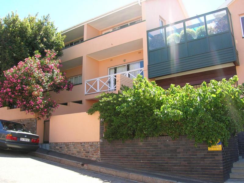 To Let 1 Bedroom Property for Rent in Tamboerskloof Western Cape